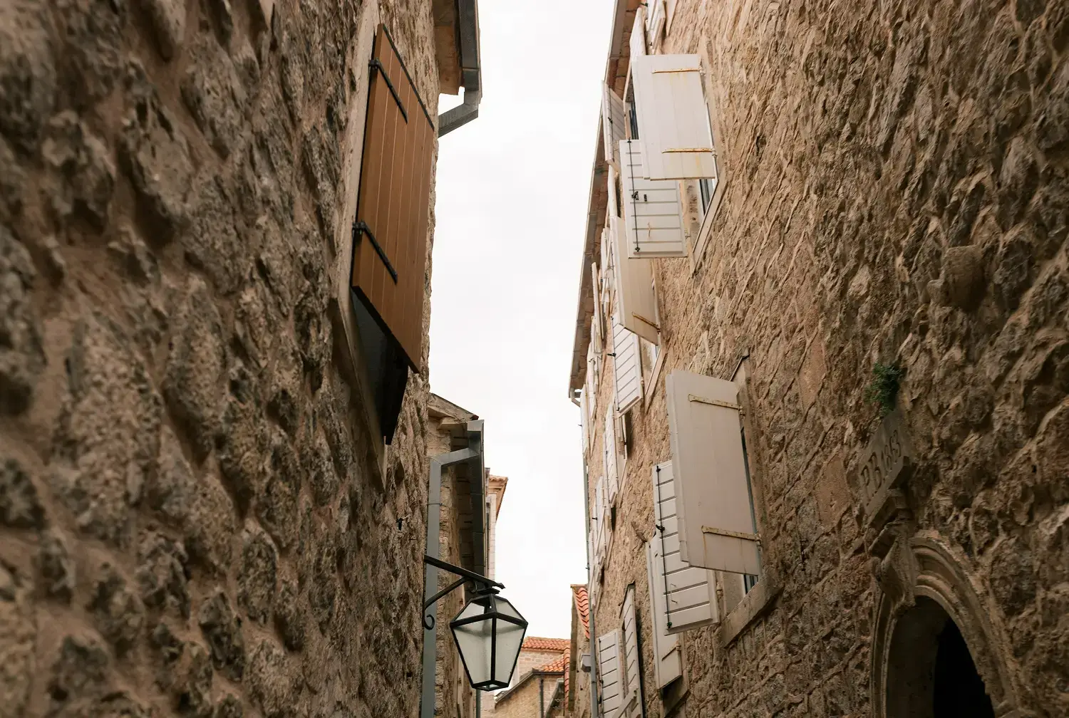 Pouzdani transferi u Crnoj Gori — istražujte lako i bezbrižno